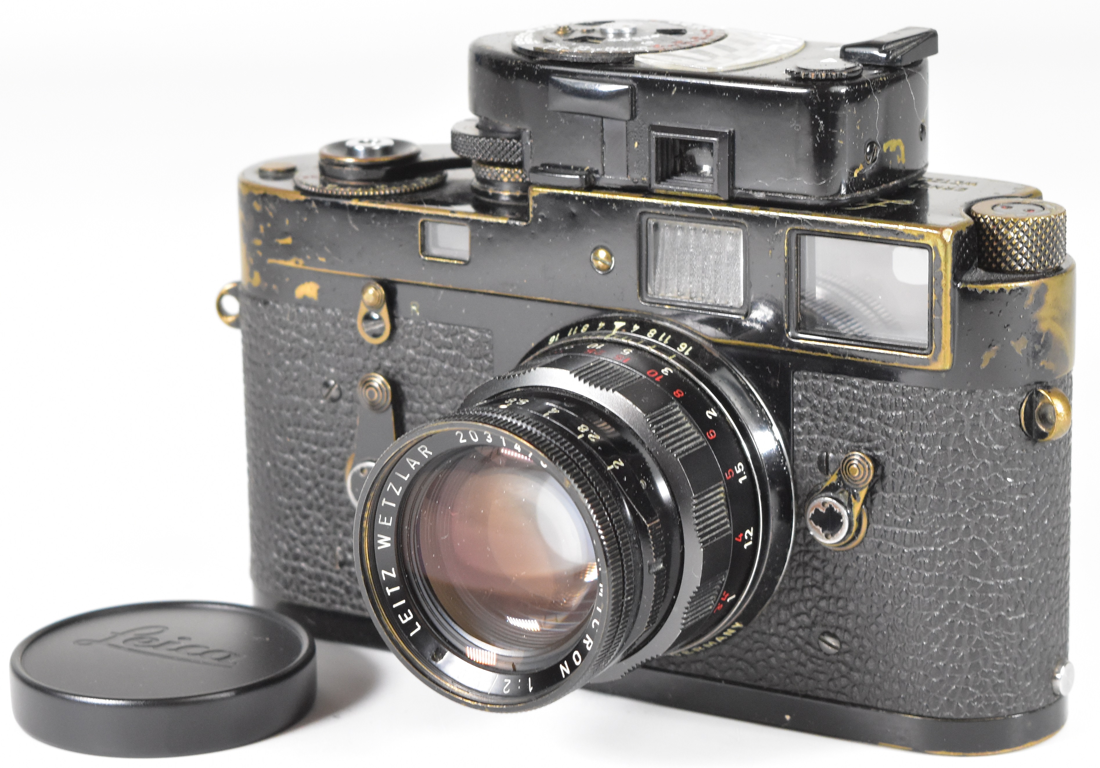 Leica M2 35mm rangefinder camera