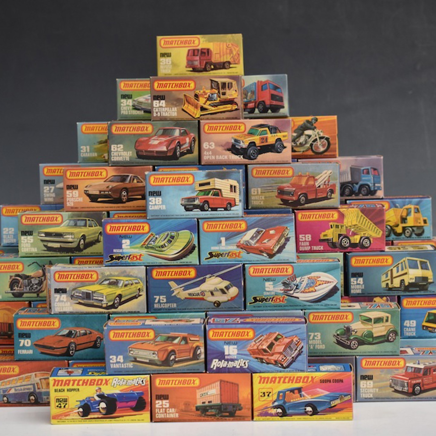 Eighty Four Matchbox Superfast 1 75 Series Diecast Model Vehicles Sold £1000