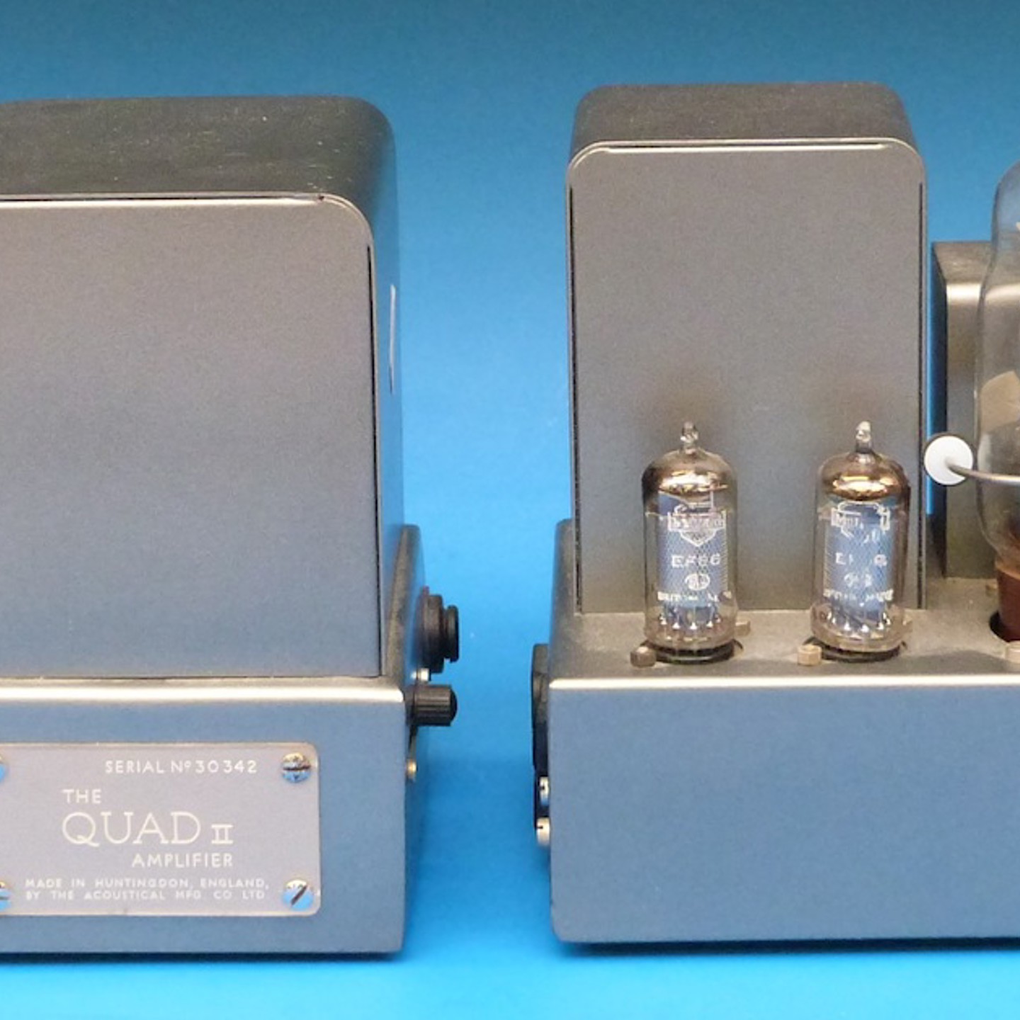 A Pair Of Quad II Amplifiers By The Acoustical MFG Co Sold Ś1,000