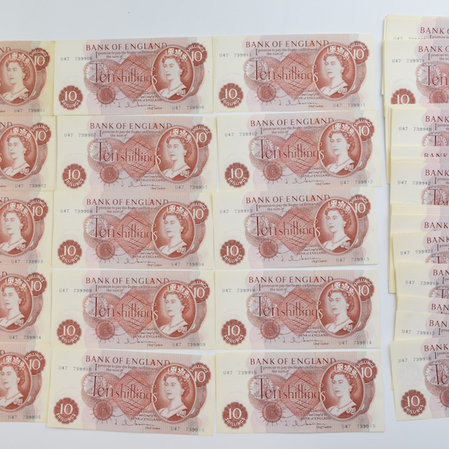 Ninety Six Bank Of England Near Consecutive 10 Shillings Banknotes, 1963 First Issue, Signed J.Q. Hollom, Prefix U47, Serial Number 739901 – 74000. Sold For £300